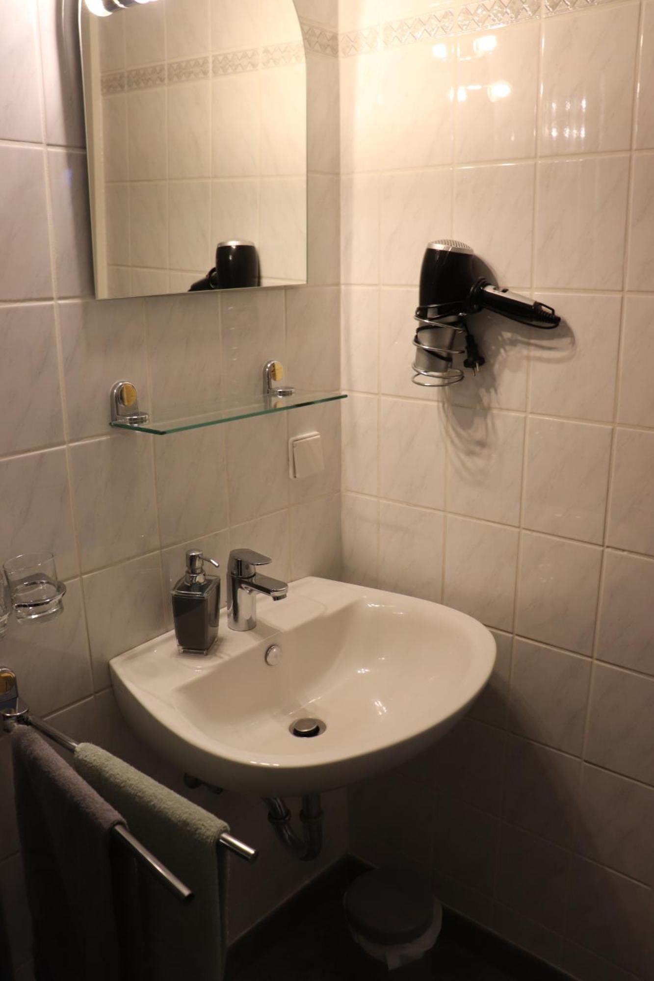 Pension Und Apartment Landhaus Fricke Calden Exterior foto